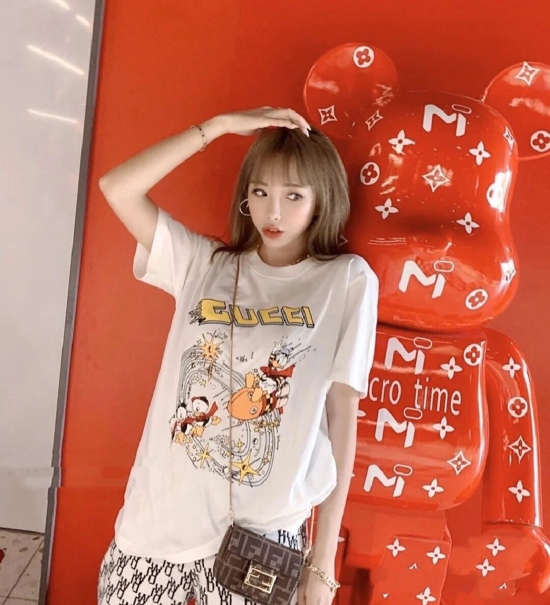 人気が爆発 Gucci グッチ Tシャツ メンズ/レディース ラウンドネック半袖  実物の写真 スーパーコピーN品代引き対応国内発送後払い送料無料安全必ず届く信用できるサイト