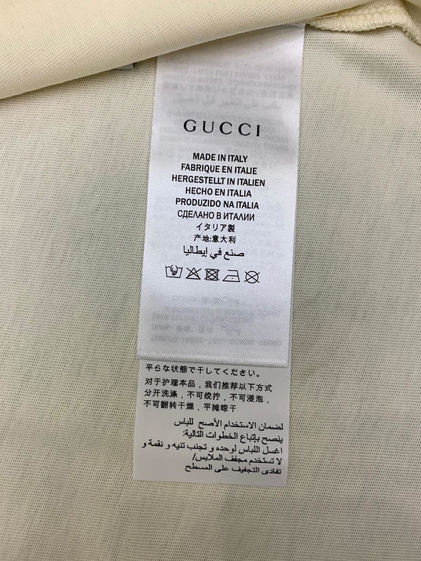 人気が爆発 Gucci グッチ Tシャツ メンズ/レディース ラウンドネック半袖  実物の写真 スーパーコピーN品代引き対応国内発送後払い送料無料安全必ず届く信用できるサイト