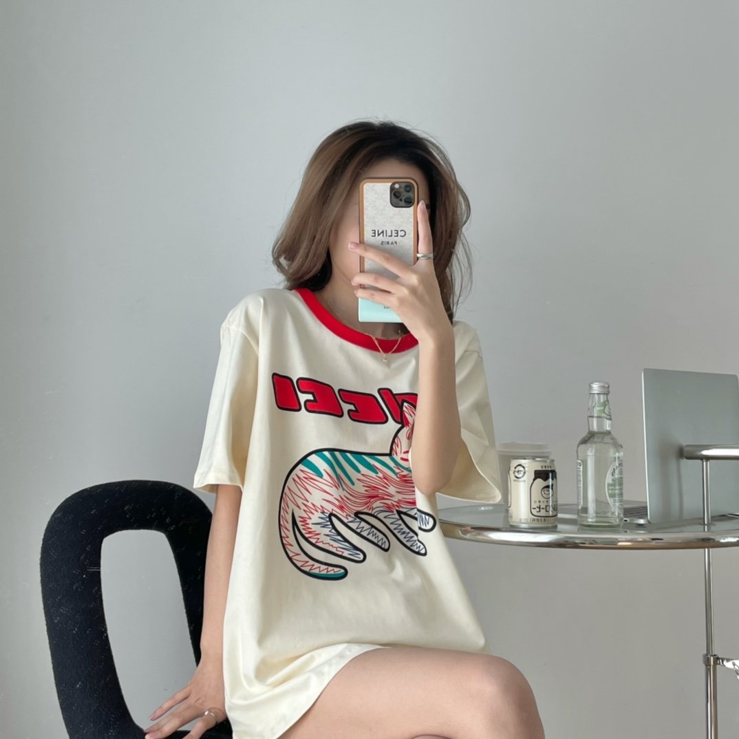 人気が爆発 Gucci グッチ Tシャツ メンズ/レディース ラウンドネック半袖  実物の写真 スーパーコピーN品代引き対応国内発送後払い送料無料安全必ず届く信用できるサイト