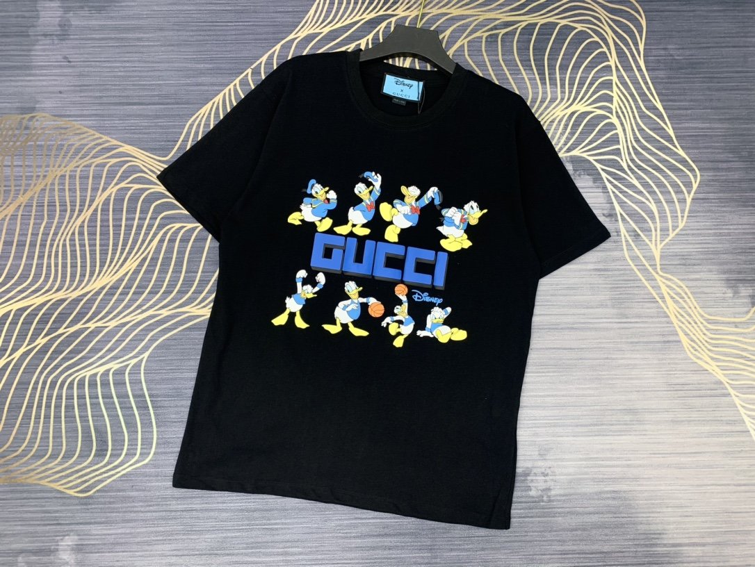 人気が爆発 Gucci グッチ Tシャツ メンズ/レディース ラウンドネック半袖  実物の写真 スーパーコピーN品代引き対応国内発送後払い送料無料安全必ず届く信用できるサイト