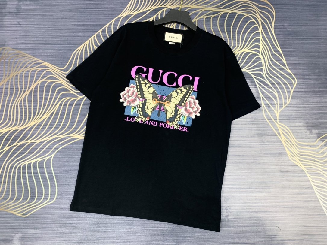 人気が爆発 Gucci グッチ Tシャツ メンズ/レディース ラウンドネック半袖  実物の写真 スーパーコピーN品代引き対応国内発送後払い送料無料安全必ず届く信用できるサイト