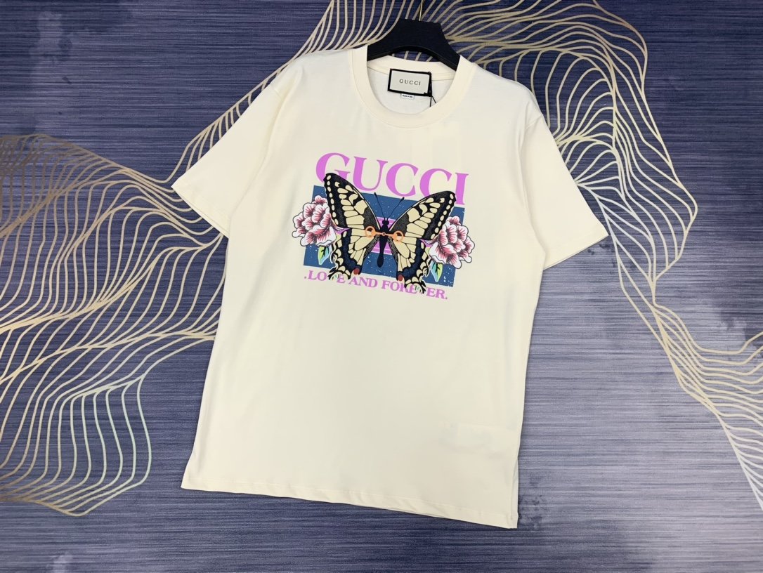 人気が爆発 Gucci グッチ Tシャツ メンズ/レディース ラウンドネック半袖  実物の写真 スーパーコピーN品代引き対応国内発送後払い送料無料安全必ず届く信用できるサイト