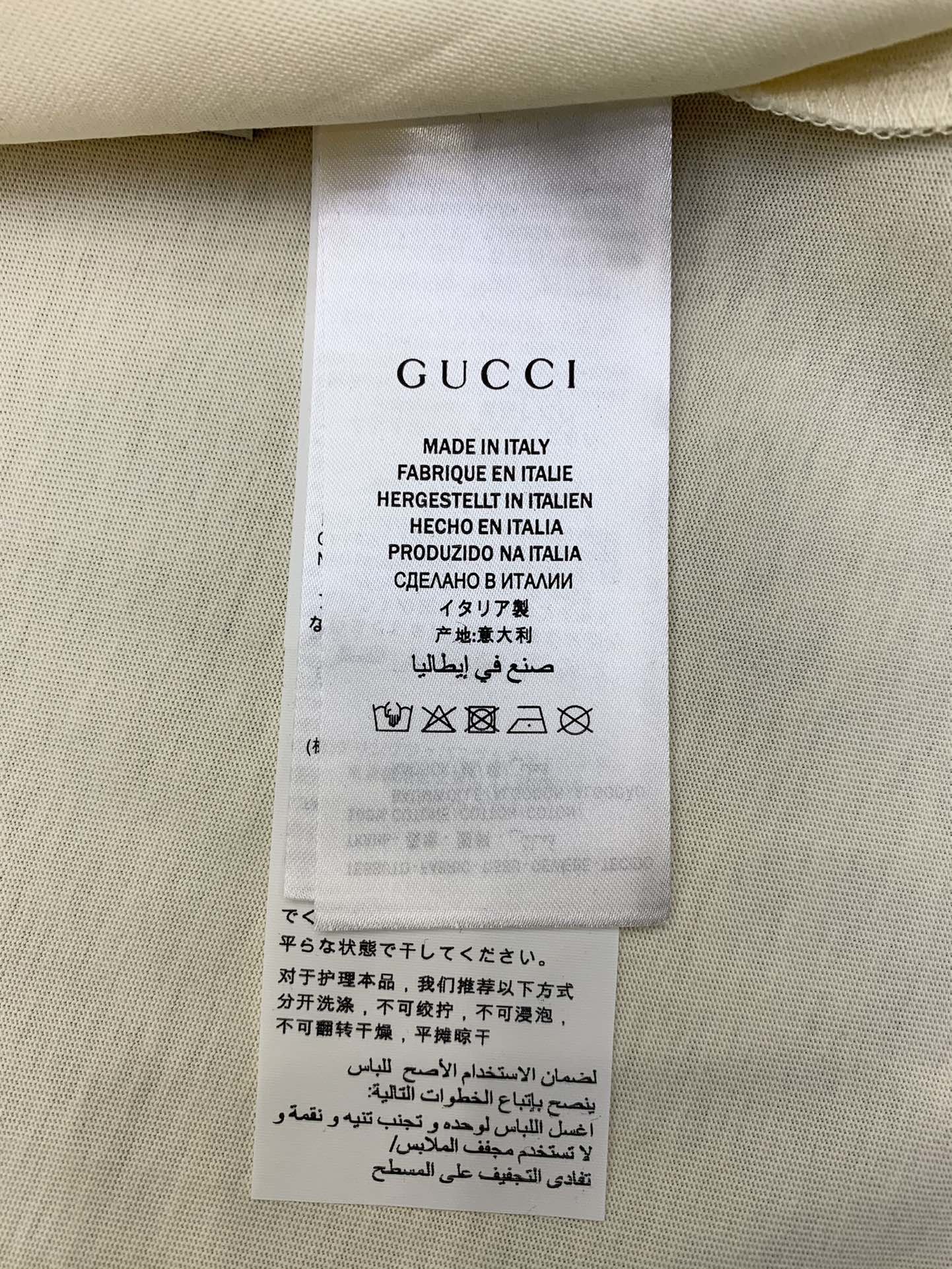 人気が爆発 Gucci グッチ Tシャツ メンズ/レディース ラウンドネック半袖  実物の写真 スーパーコピーN品代引き対応国内発送後払い送料無料安全必ず届く信用できるサイト