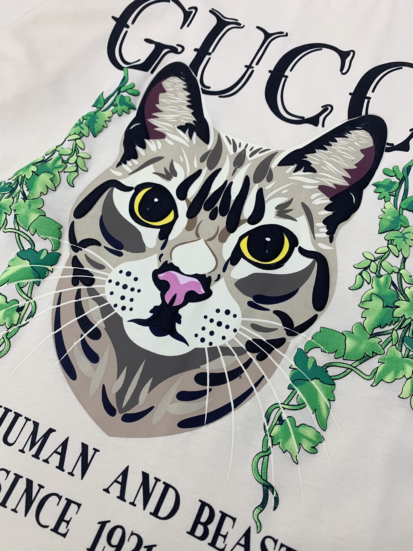 人気が爆発 Gucci グッチ Tシャツ メンズ/レディース ラウンドネック半袖  実物の写真 スーパーコピーN品代引き対応国内発送後払い送料無料安全必ず届く信用できるサイト