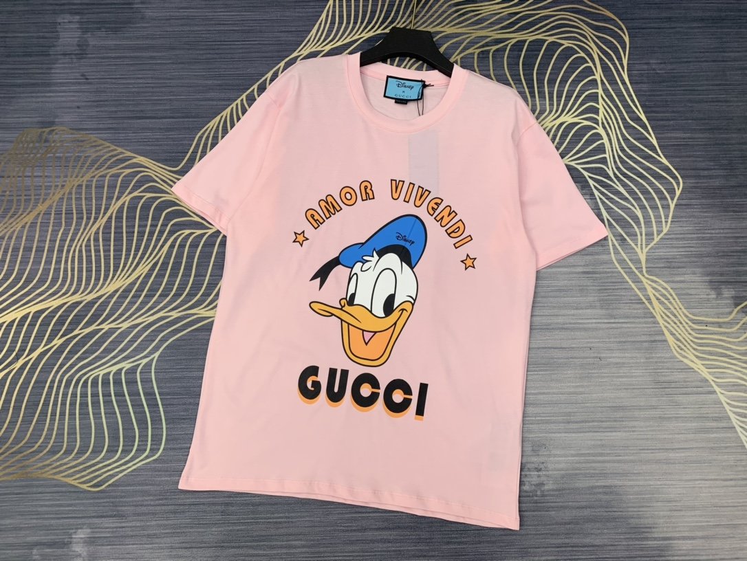 人気が爆発 Gucci グッチ Tシャツ メンズ/レディース ラウンドネック半袖  実物の写真 スーパーコピーN品代引き対応国内発送後払い送料無料安全必ず届く信用できるサイト