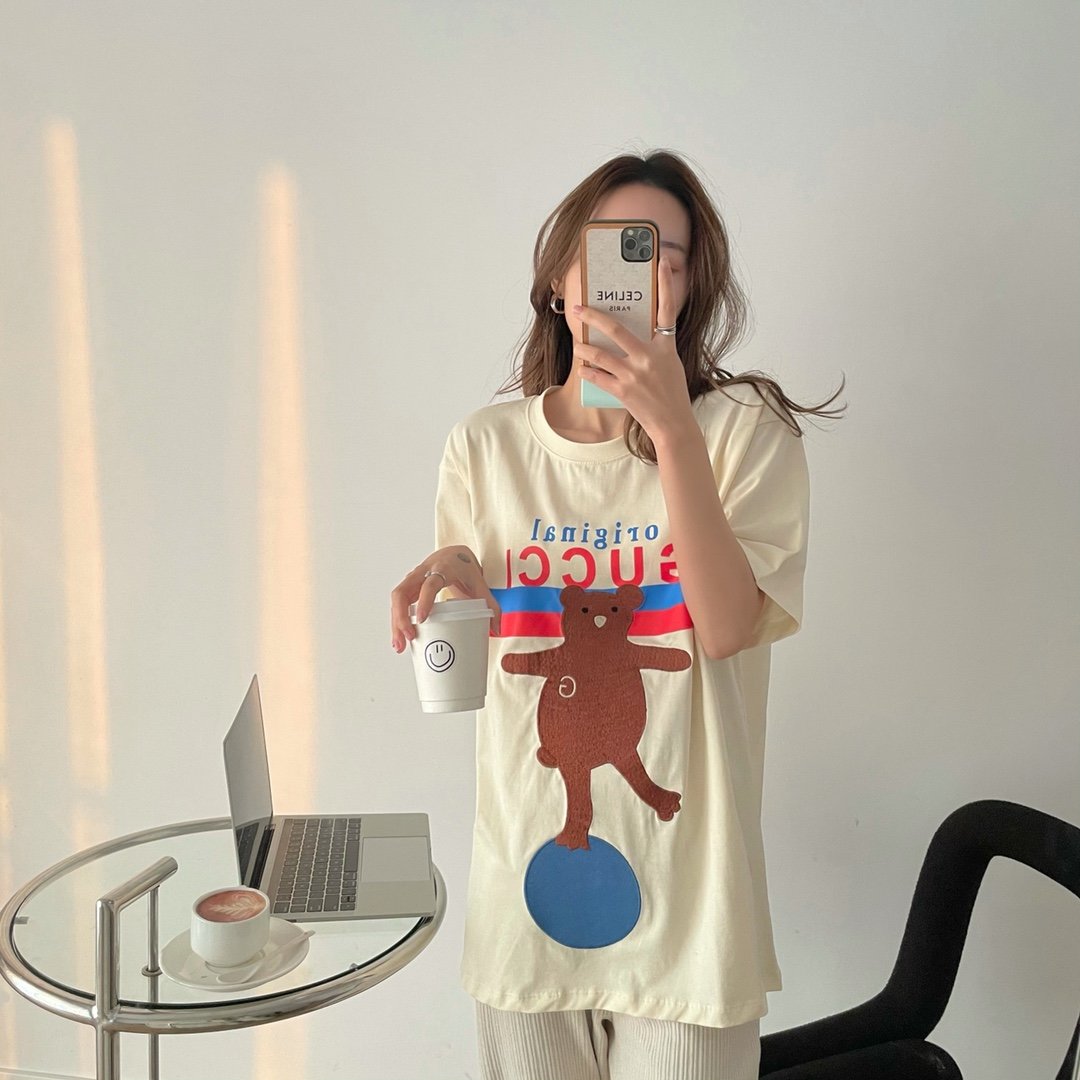 人気が爆発 Gucci グッチ Tシャツ メンズ/レディース ラウンドネック半袖  実物の写真 スーパーコピーN品代引き対応国内発送後払い送料無料安全必ず届く信用できるサイト