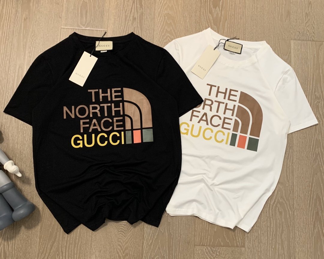 人気が爆発 Gucci グッチ Tシャツ メンズ/レディース ラウンドネック半袖  実物の写真 スーパーコピーN品代引き対応国内発送後払い送料無料安全必ず届く信用できるサイト