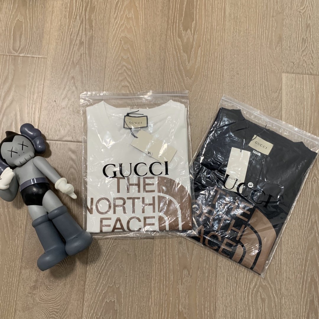 人気が爆発 Gucci グッチ Tシャツ メンズ/レディース ラウンドネック半袖  実物の写真 スーパーコピーN品代引き対応国内発送後払い送料無料安全必ず届く信用できるサイト