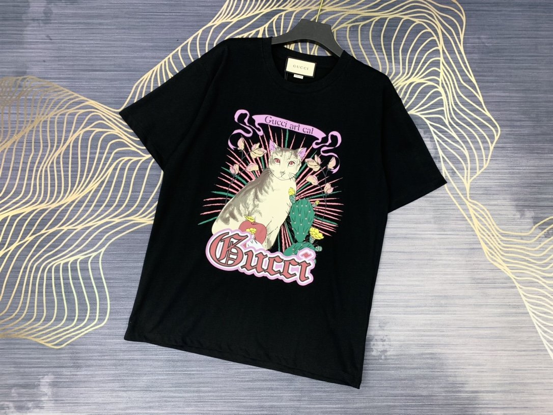 人気が爆発 Gucci グッチ Tシャツ メンズ/レディース ラウンドネック半袖  実物の写真 スーパーコピーN品代引き対応国内発送後払い送料無料安全必ず届く信用できるサイト