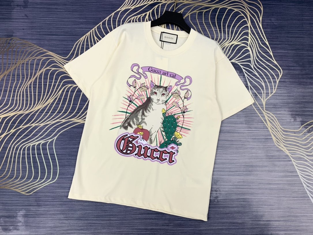 人気が爆発 Gucci グッチ Tシャツ メンズ/レディース ラウンドネック半袖  実物の写真 スーパーコピーN品代引き対応国内発送後払い送料無料安全必ず届く信用できるサイト