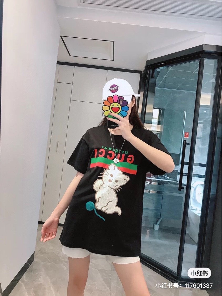 人気が爆発 Gucci グッチ Tシャツ メンズ/レディース ラウンドネック半袖  実物の写真 スーパーコピーN品代引き対応国内発送後払い送料無料安全必ず届く信用できるサイト