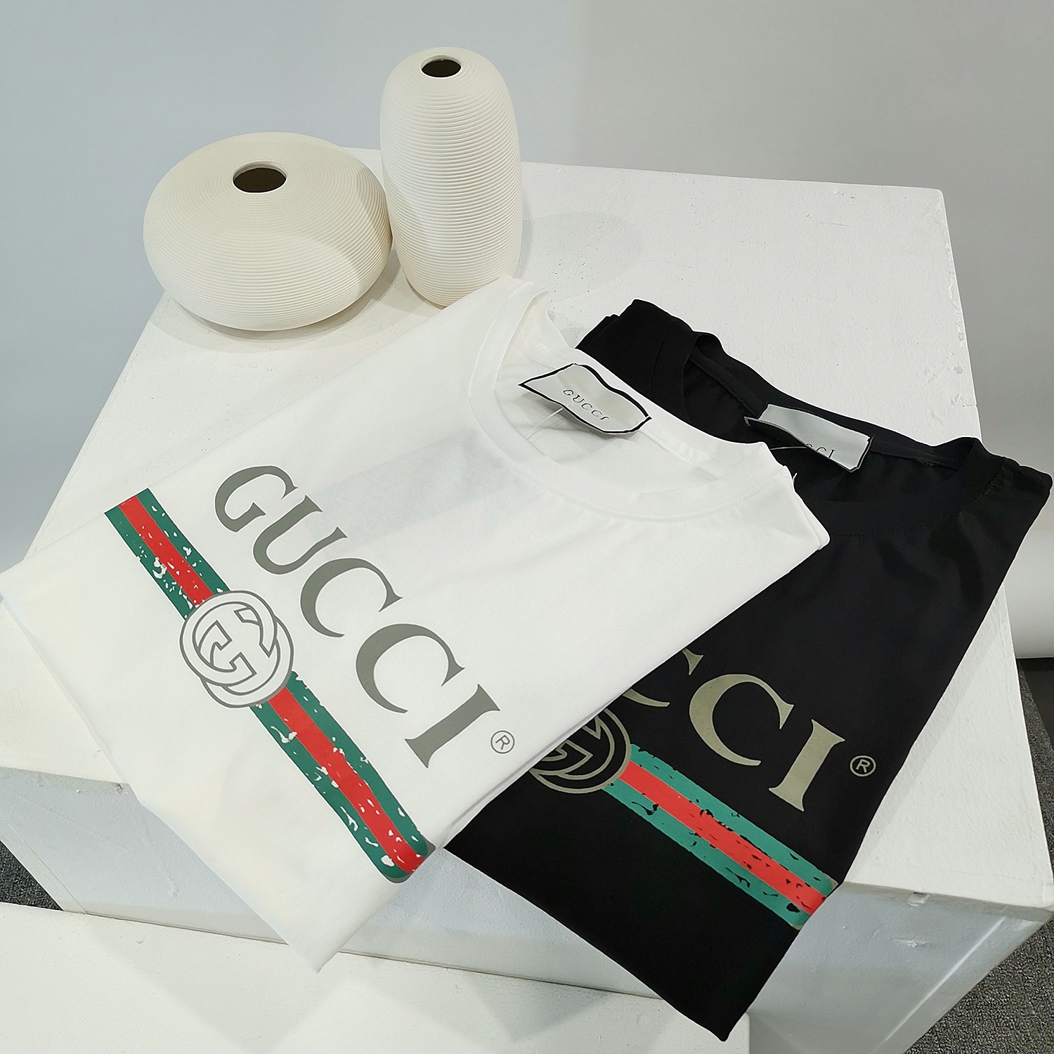 人気が爆発 Gucci グッチ Tシャツ メンズ/レディース ラウンドネック半袖  実物の写真 スーパーコピーN品代引き対応国内発送後払い送料無料安全必ず届く信用できるサイト