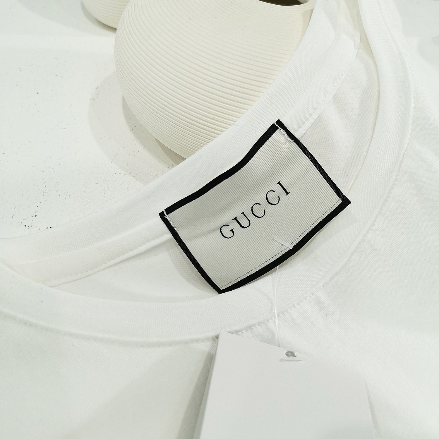 人気が爆発 Gucci グッチ Tシャツ メンズ/レディース ラウンドネック半袖  実物の写真 スーパーコピーN品代引き対応国内発送後払い送料無料安全必ず届く信用できるサイト