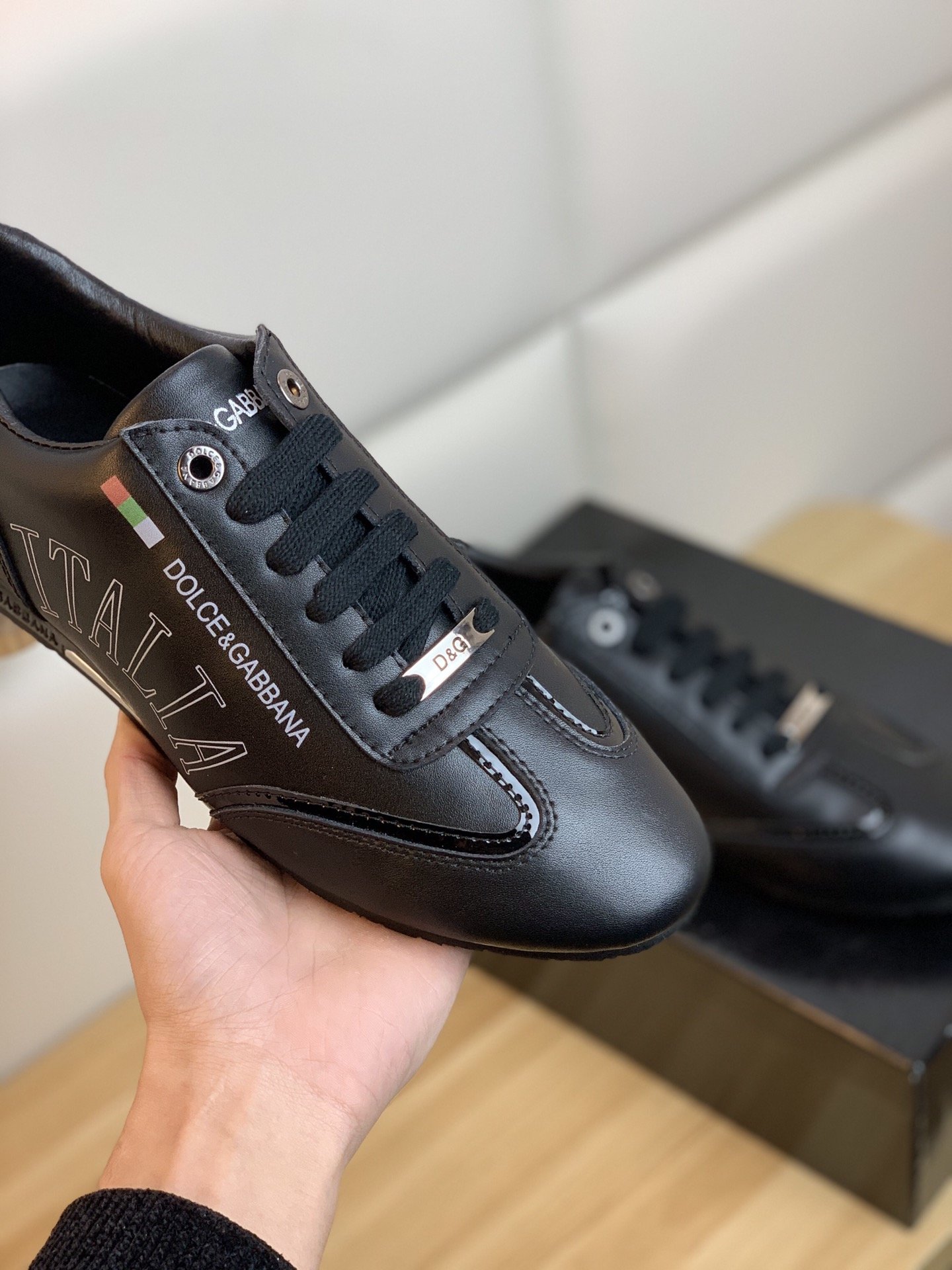 N品格安ばれないドルチェ＆ガッバーナ Dolce&Gabbanaスニーカー 実物の写真 スーパーコピー靴シューズ代引き可能国内発送後払い安全必ず届く信用できるサイ