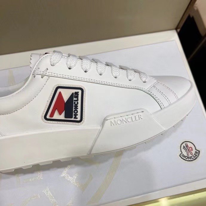 おしゃれモンクレール Moncler靴 実物の写真 スーパーコピー靴安全必ず届くN品代引き可能国内発送後払い優良サイト