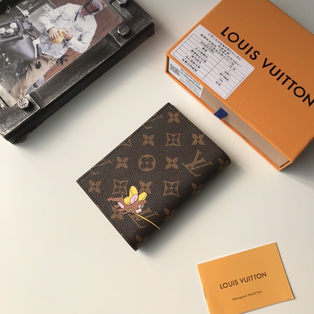 上品でファッションルイヴィトン Louis Vuittonパスケース スーパーコピーN品代引き可能国内発送後払い安全必ず届く優良サイト