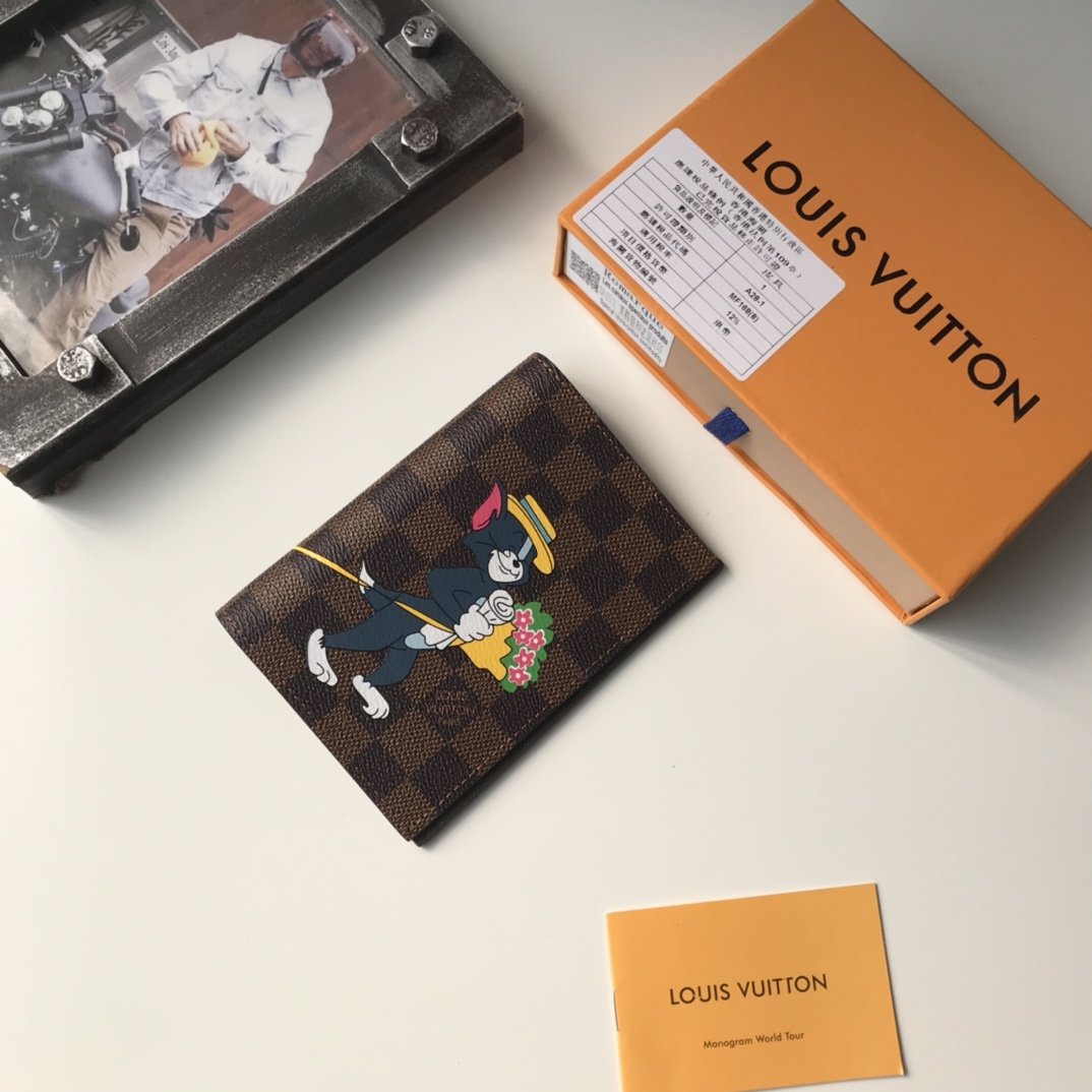 上品でファッションルイヴィトン Louis Vuittonパスケース スーパーコピーN品代引き可能国内発送後払い安全必ず届く優良サイト