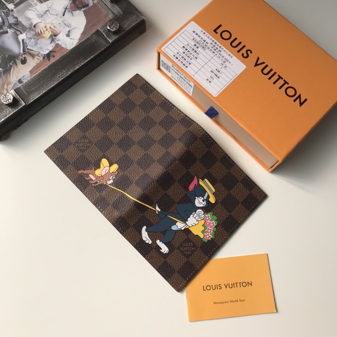 上品でファッションルイヴィトン Louis Vuittonパスケース スーパーコピーN品代引き可能国内発送後払い安全必ず届く優良サイト