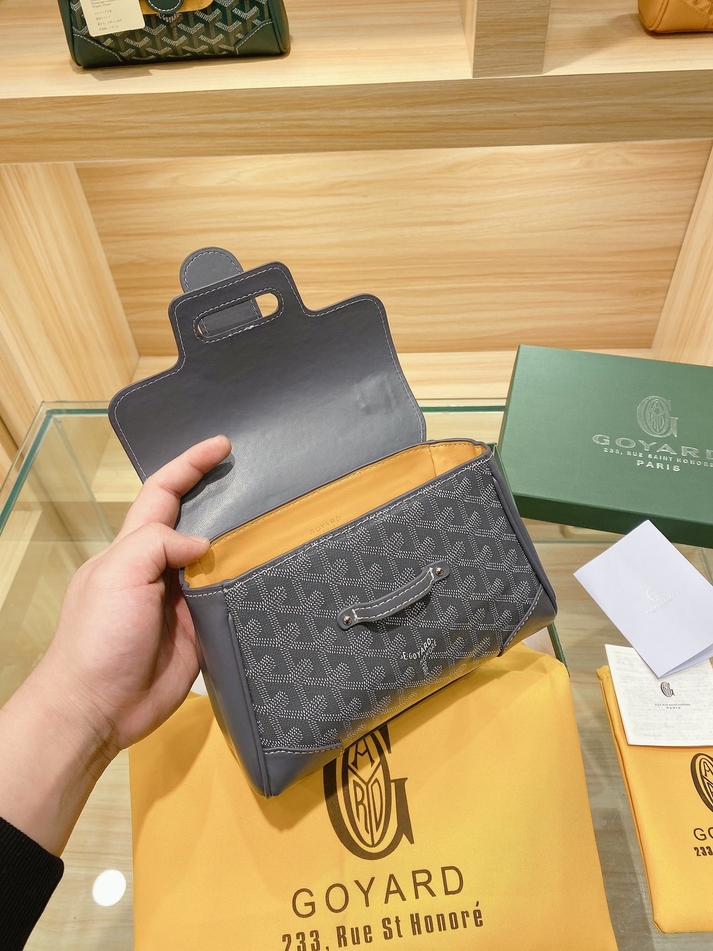 スーパーコピー代引き対応 ゴヤール Goyard バッグ 実物の写真 N品後払い国内発送送料無料安全必ず届く信用できるサイト