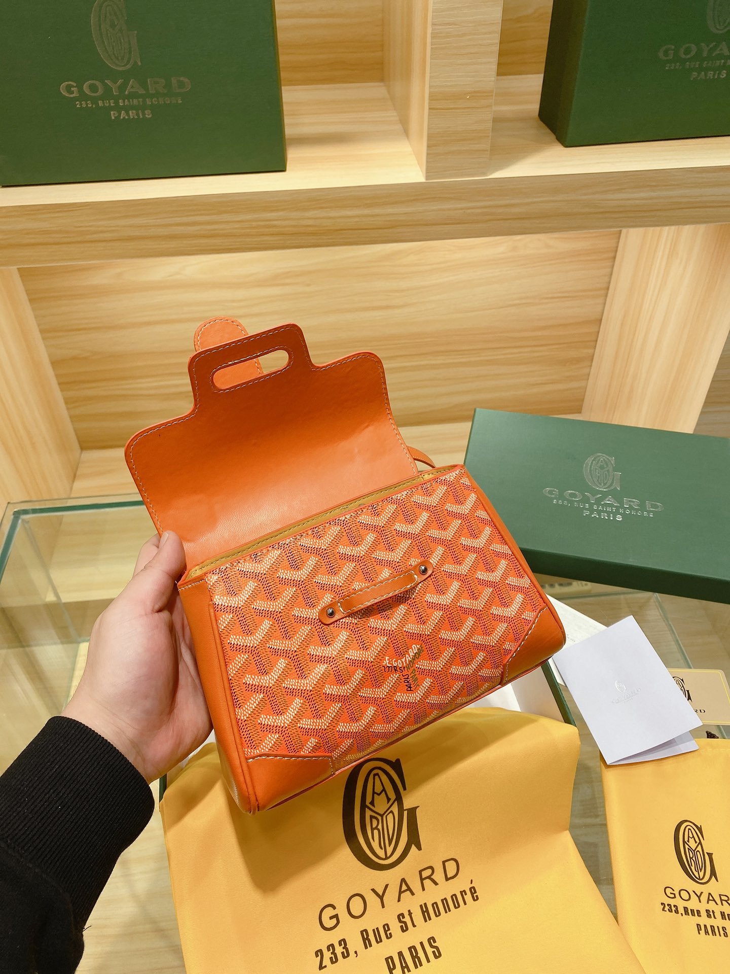 スーパーコピー代引き対応 ゴヤール Goyard バッグ 実物の写真 N品後払い国内発送送料無料安全必ず届く信用できるサイト