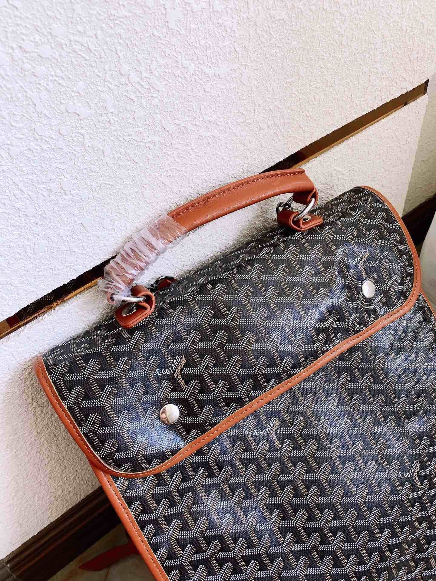 スーパーコピー代引き対応 ゴヤール Goyard バッグ 実物の写真 N品後払い国内発送送料無料安全必ず届く信用できるサイト