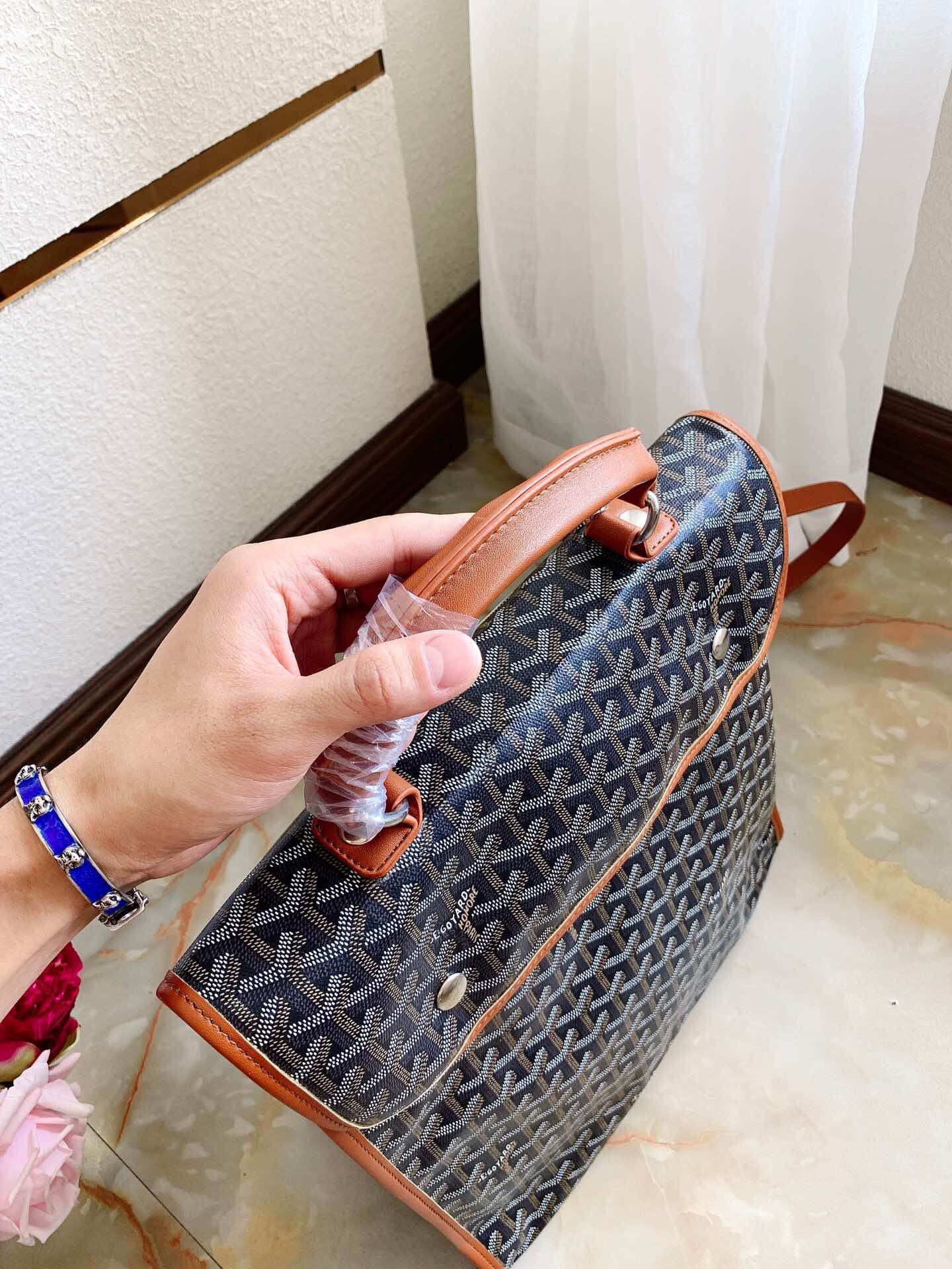 スーパーコピー代引き対応 ゴヤール Goyard バッグ 実物の写真 N品後払い国内発送送料無料安全必ず届く信用できるサイト