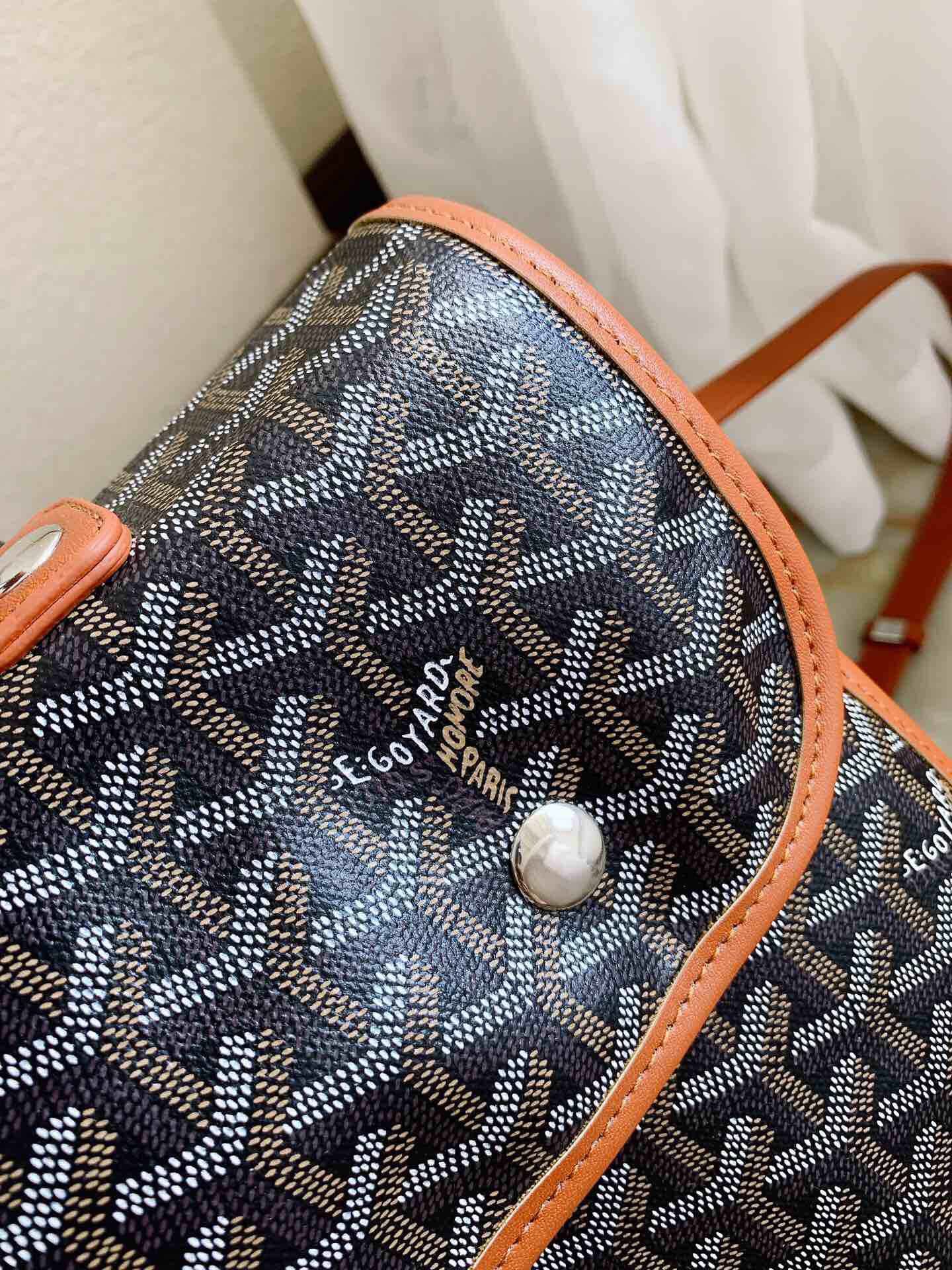 スーパーコピー代引き対応 ゴヤール Goyard バッグ 実物の写真 N品後払い国内発送送料無料安全必ず届く信用できるサイト